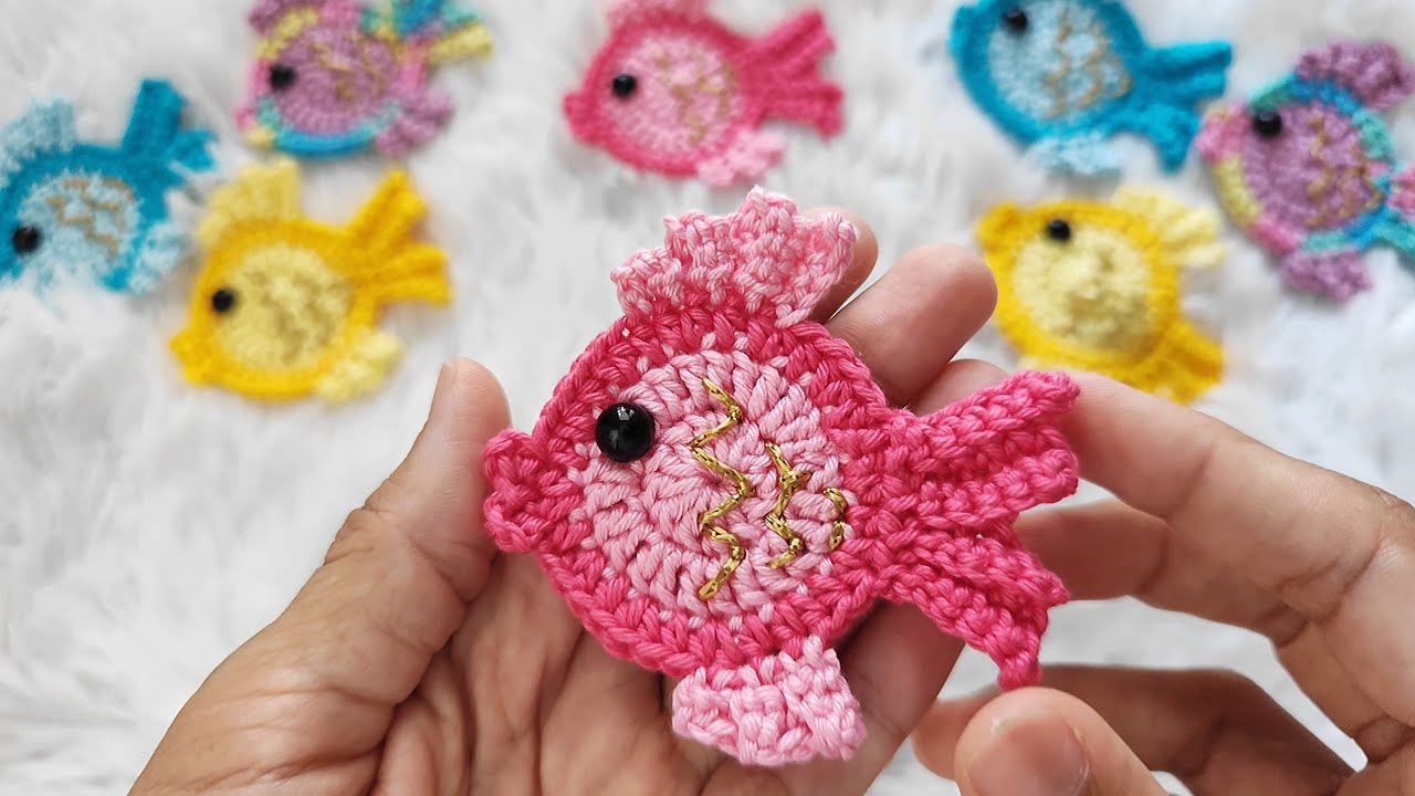 быстрая и простая аппликация крючком в виде золотой рыбки (с подзаголовком)