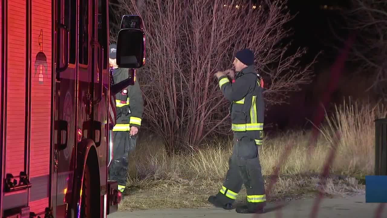 Man rescued from icy Aurora pond dies