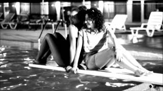 Give Us A Little Love-(ev yapımı klip)