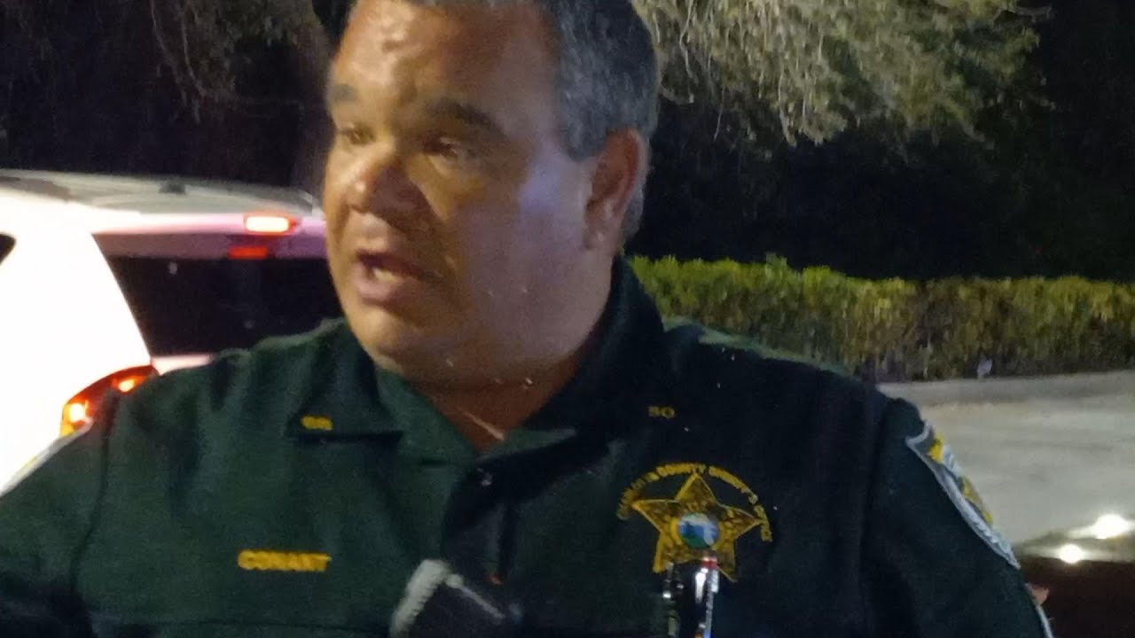 RACIST COPS ORDERS OMAHA COP BLOCK AND SAY NOTHING TO ME OR CHUCK BRONSON ASKS FOR  SUPERVISER.