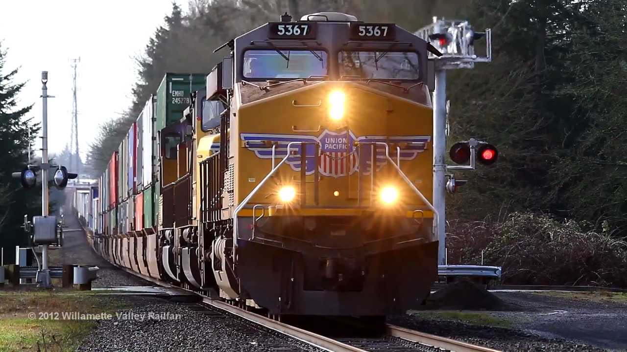 Union Pacific 5367 leading train ZLCBR thru Canby & Milwaukee, Oregon 1-5-2012
