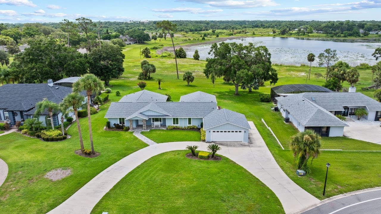 $649,000 Errol Parkway Home in Apopka, Florida | 4 beds + 2.5 baths + 3,128 SF Living