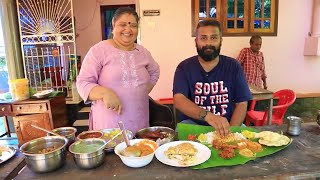 വീട്ടിന് മുന്നിൽ ഇലയിട്ട് നല്ല അസ്സൽ ഊണ്, ചിരിയോടെ വിളമ്പിത്തരാൻ ഒരമ്മയും!| Viral Peedika | Kollam