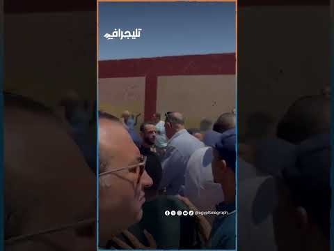 اللاعب عمر الوحش يتلقى واجب العزاء في والده 