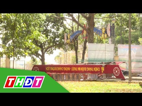 Video Sập cổng chào Bảo tàng Đắk Lắk, lộ ra thiết kế gian... - youtube