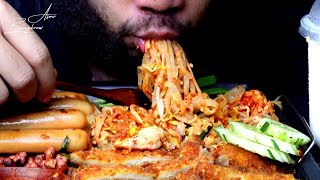 ASMR Spicy Pad Thai with Shrimp, Fire Chicken, Sausage, EATING SOUND Thai Foods
