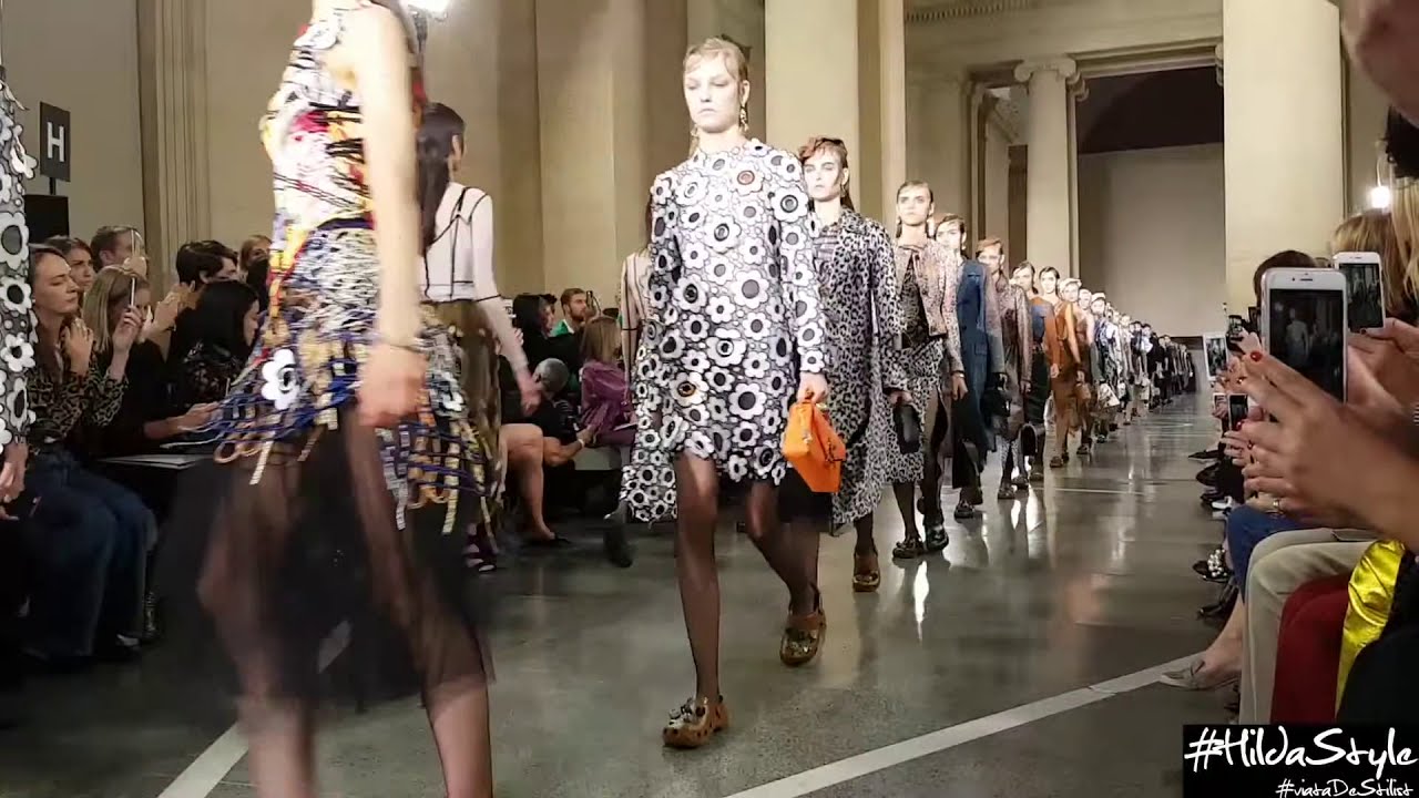 Christopher Kane's Controversial Crocs: A Bold Move at London Fashion Week 2016