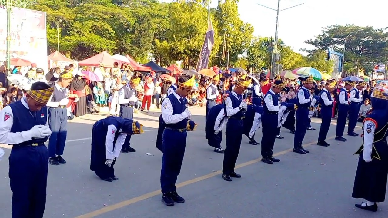 Penampilan Variasi Gerak Jalan SMP Negeri 15 Kendari Tahun 2025