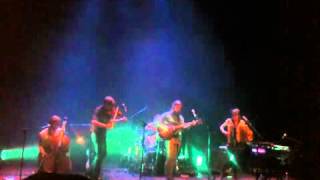 BOWERBIRDS - Hooves (live)