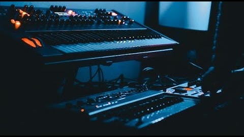 Jumper | Somber Acid with Roland SH-101, Elektron Machinedrum, DSI Prophet 12