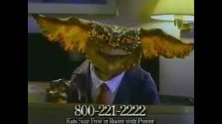 Brain Gremlin Animatronic Puppet Ists In A Vintage 90S Hotel Commercial