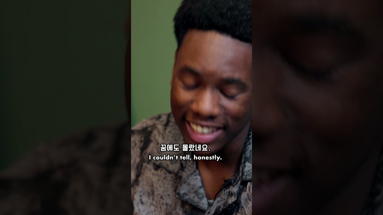 British Students shocked by Frozen Korean Food!