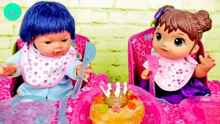 Las muñecas comen de verdad 👑 Roscón de Reyes para niños