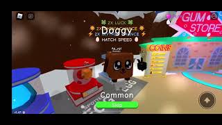 Playing bubble gum sim screenshot 5