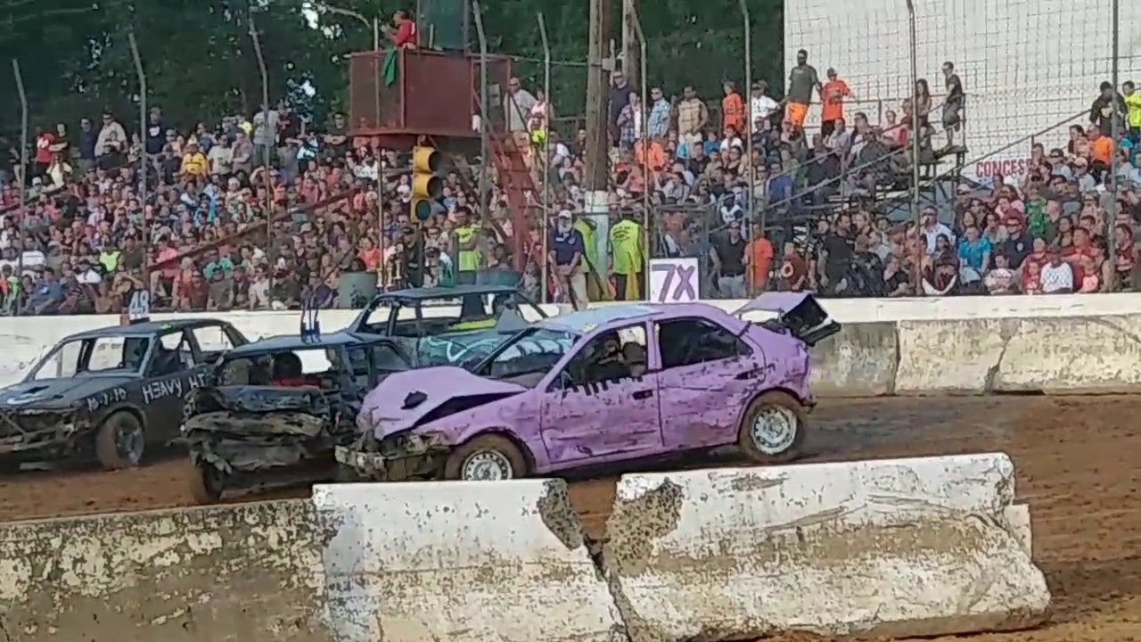 Demolition derby, budds creek.2017 YouTube