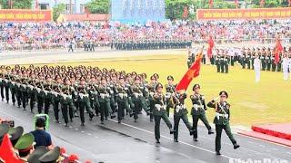 191Toàn cảnh THTT lễ diễu binh, diễu hành kỷ niệm 70 năm chiến thắng Điện Biên Phủ tại TP Điện Biên