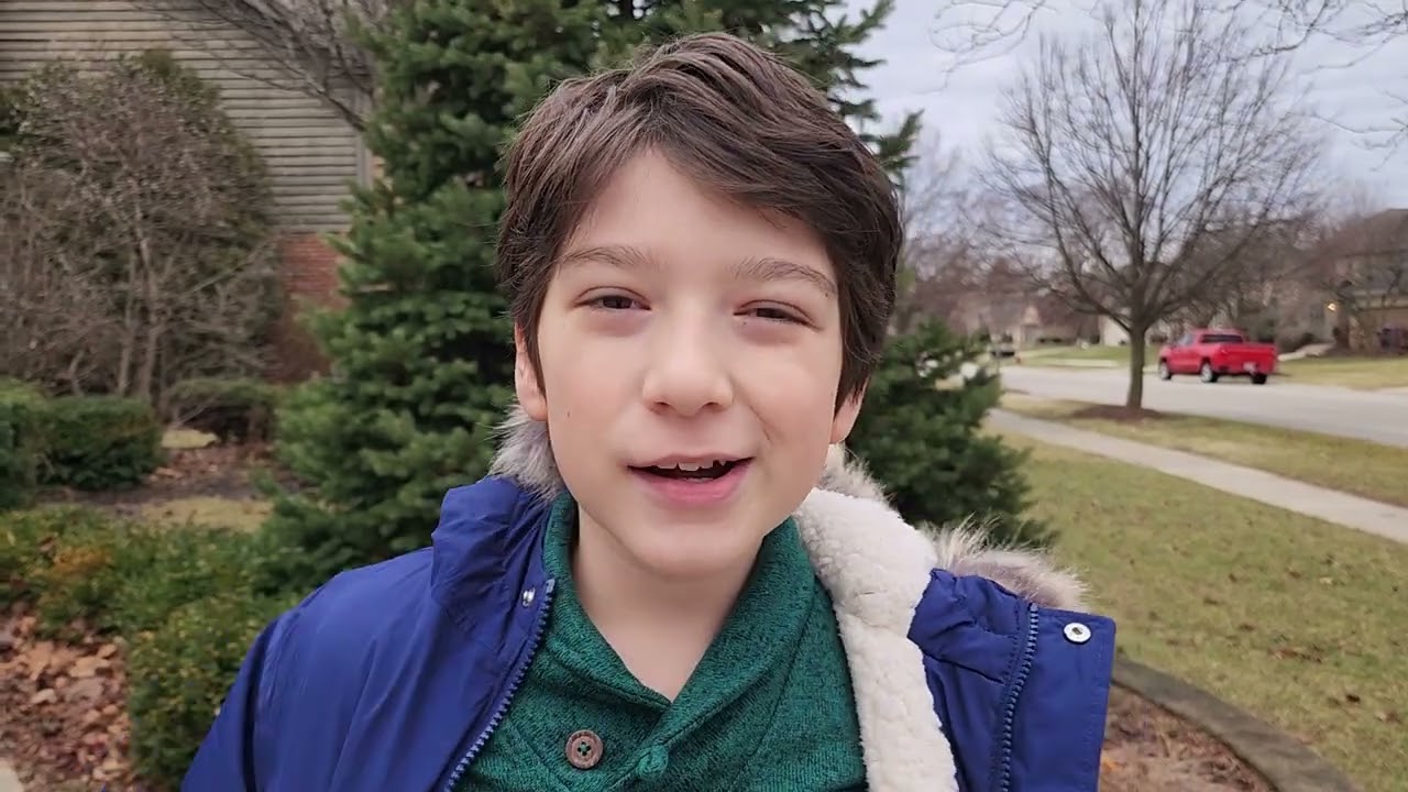 На выходных ожидается снег. 