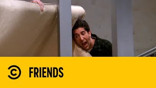 The FRIENDS Experience - PIVOT! PIVOT!! PIVOTTTT!!! Clearly these fans have  been paying attention. Look at that form!