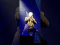 Frederic Francois En Enfance la chanson Tabouret à l&#39;Olympia 2023