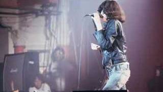 Stop Thinking ABout it, un tributo a JOEY RAMONE