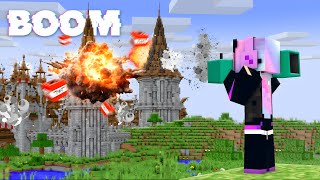 Using TNT weapons to blown Up This Castle In Minecraft 🔥