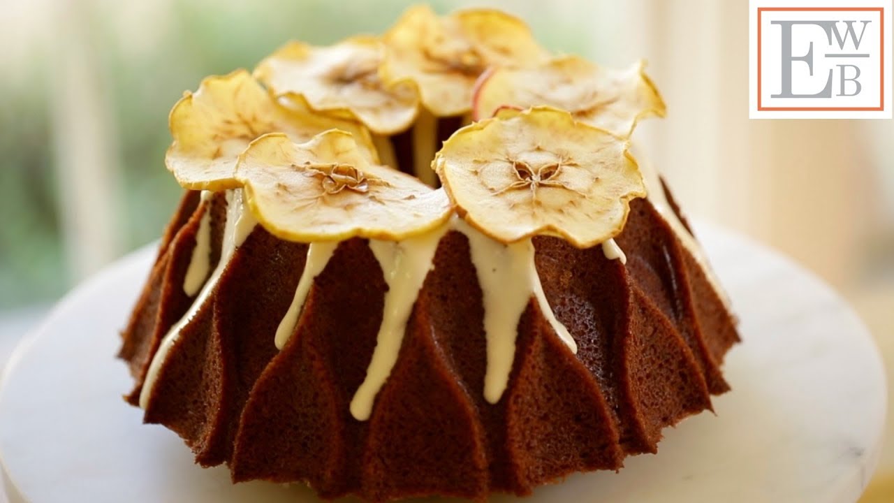 Beth's Apple Spice Cake Recipe | ENTERTAINING WITH BETH - YouTube