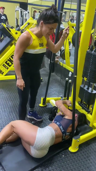 Treino de Bunda🍑natasha Moraes🍑treino para mulheres🍑bunda na nuca🍑treino isolado