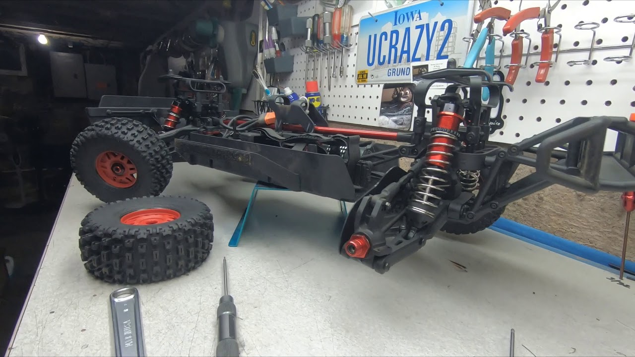#124 ARRMA MOJAVE , FIXING SLOP IN WHEEL HUBS , CHEAP AND EASY     
