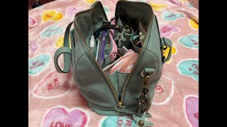 What's in my Fossil Sydney Satchel Bag.  An oldie but a goodie!