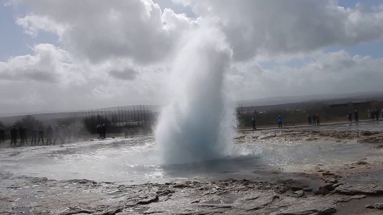 アイスランド観光地 ゴールデンサークル ゲイシール ストロックル間欠泉 Iceland Sightseeing Golden Circle Geysir Strokkur Youtube