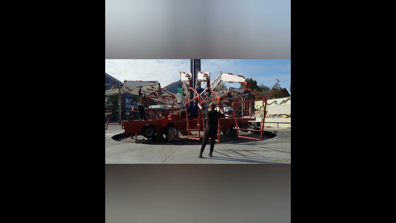 Kirmes The Aviator- Fischer Zeitraffer Aufbau