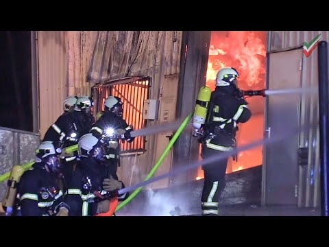 [Feuerwehr-Großeinsatz] Witten: Brand einer Industriehalle im Wullener Feld - Polizei ermittelt