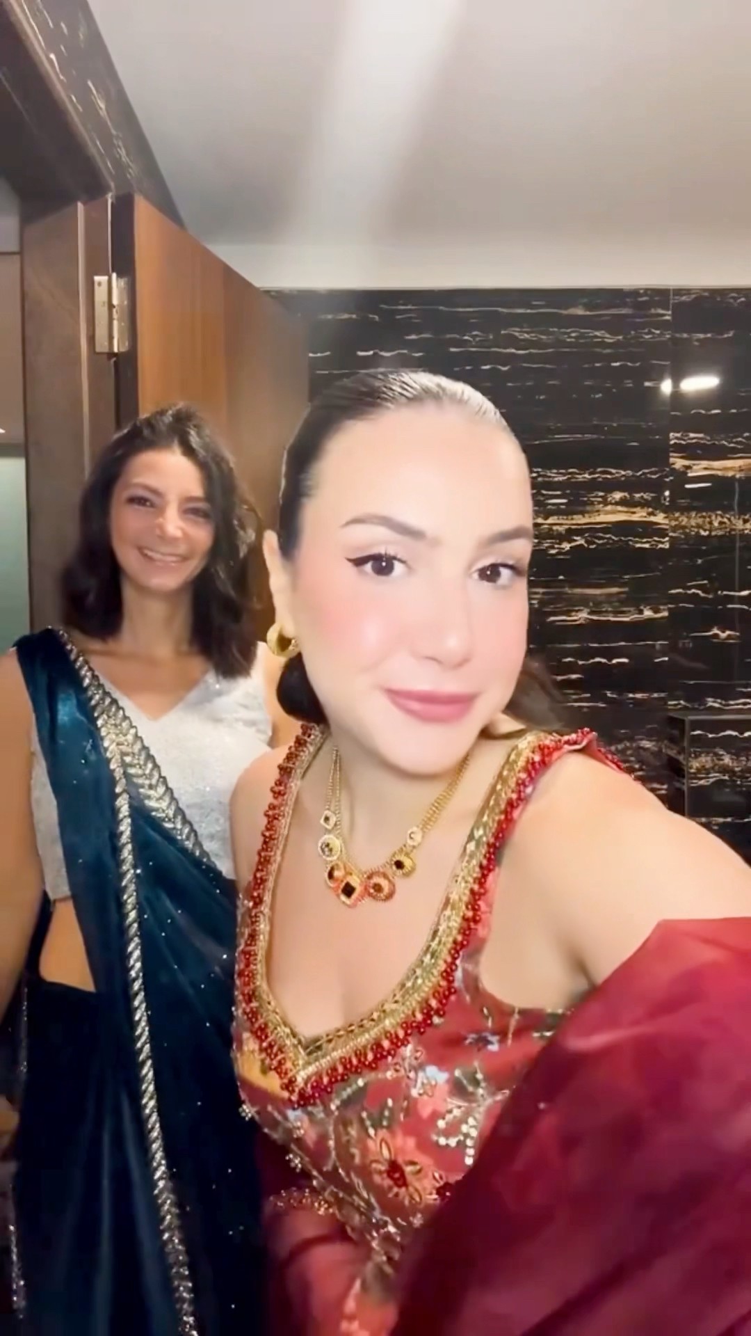 Her $10,000 Indian dress reveal ? ￼￼