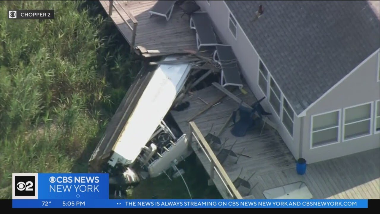 1 dead after fishing boat crashes into West Fire Island home