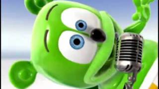 Video voorbeeld van "Itt Van A Gummimaci - Full Length Hungarian Version - The Gummy Bear Song"