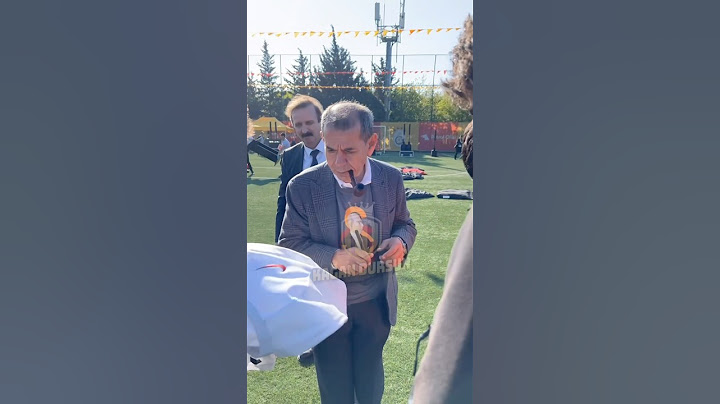 Dursun Özbek, genç taraftarların imza isteğini kırmıyor (Sürpriz sonlu 😁)
