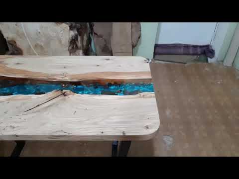 Массив дуба. Стол