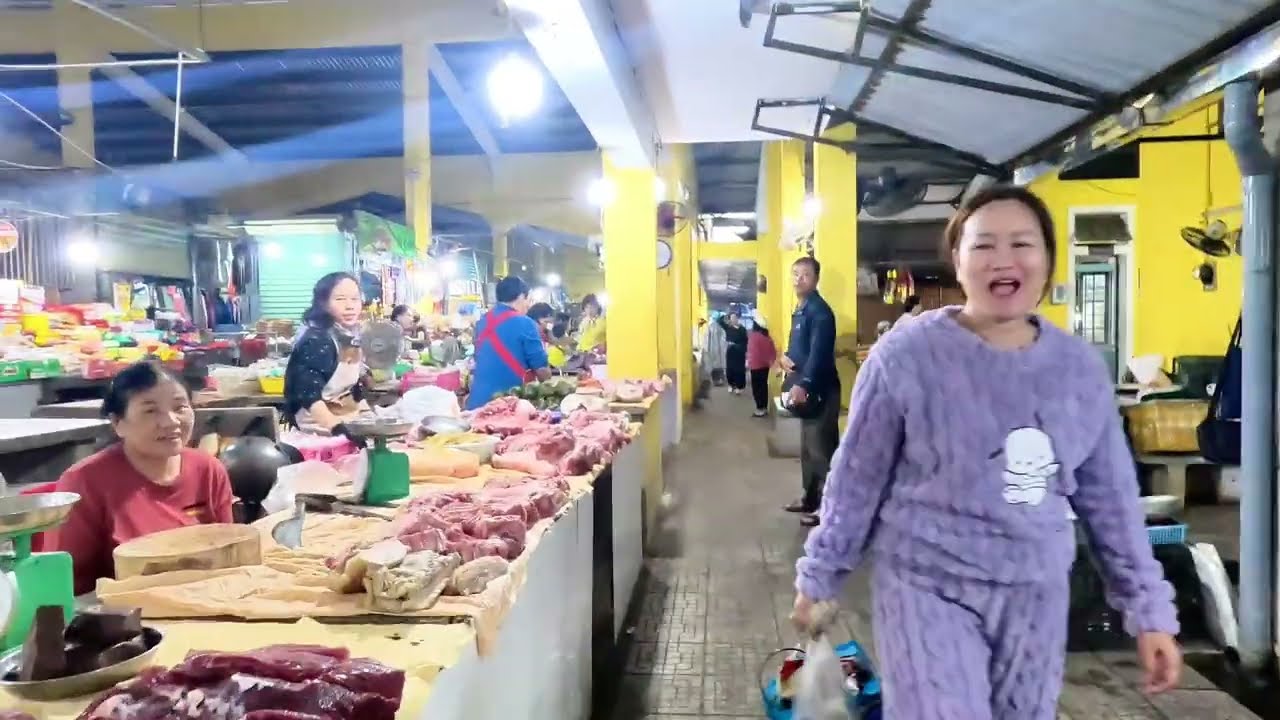 BỮA SÁNG Ở KIM LONG CHỢ RỘN RÀNG TOÀN MÓN NGON | Nguyên Ở Huế