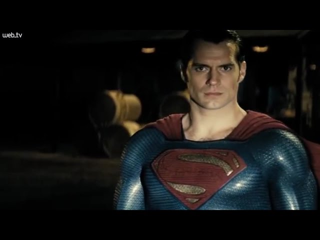 Resenha: Batman vs. Superman tem abordagem adulta e explora a