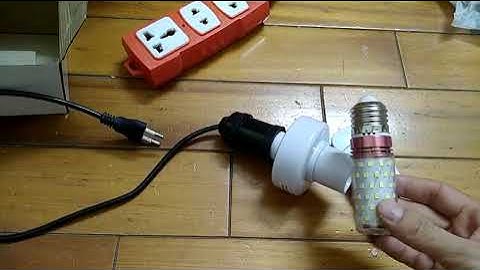 Đui đèn điều khiển từ xa không dây E27 màu trắng