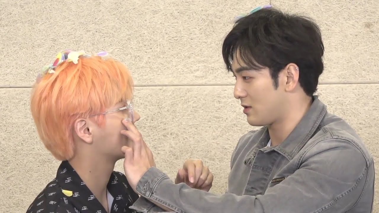 강동호 : 일루와 이거 초코칩 가려도 돼?