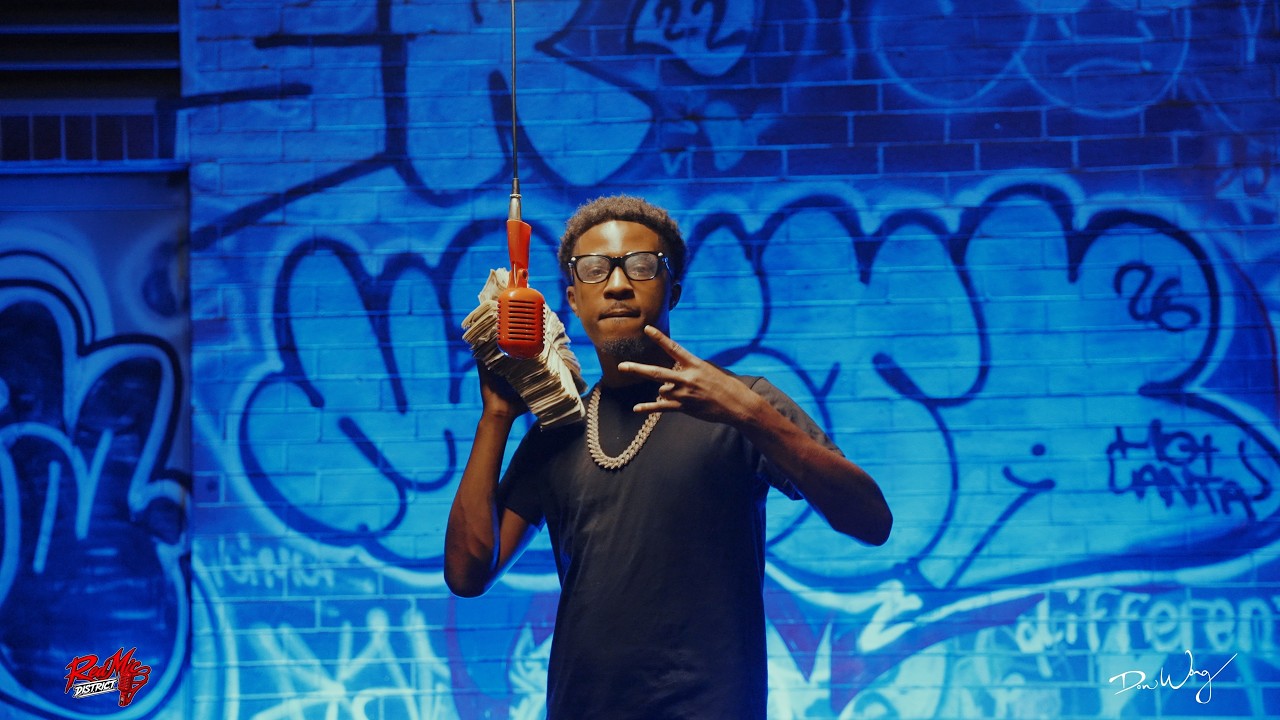 Watch Crestbaby4L - Mr 550 || The Red Mic District Performance || Shot by Don Wong Films on YouTube Watch Crestbaby4L - Mr 550 || The Red Mic District Performance || Shot by Don Wong Films on YouTube