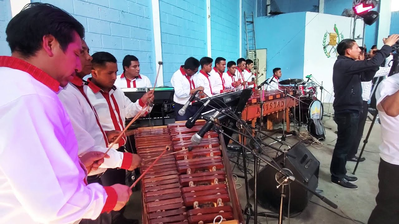 Marimba Club Amistad Celebrando el Año Nuevo 2020 en San Pedro Soloma