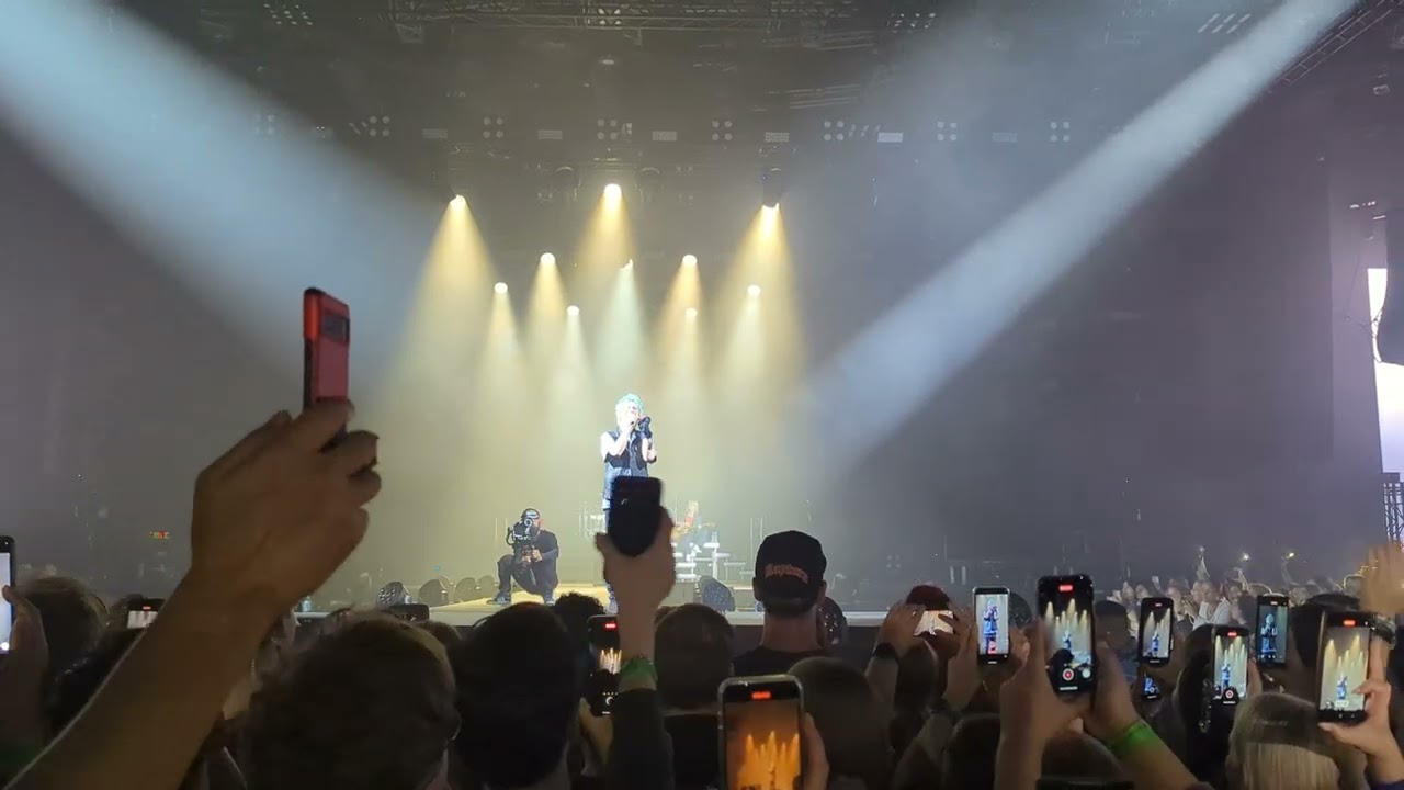 One Ok Rock live Wherever you are + Take what you want Mitsubishi Düsseldorf 05.10.2024 4K 60FPS