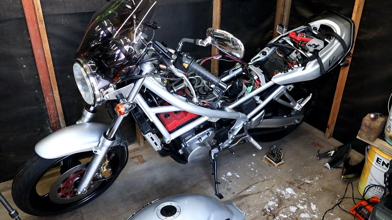 バイクのバッテリー上がりの原因【Bandit250 GJ77A】 - YouTube