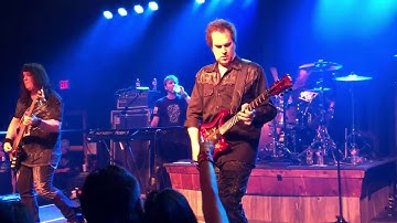 Firehouse - Love of a Lifetime - Live in Texas