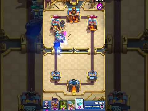 This deck💀#clashroyale #gaming #clash #memes #supercell #games #brokendeck #meta