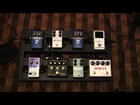 bass-effects-pedal-board-of-jonathan-grooms-demonstration