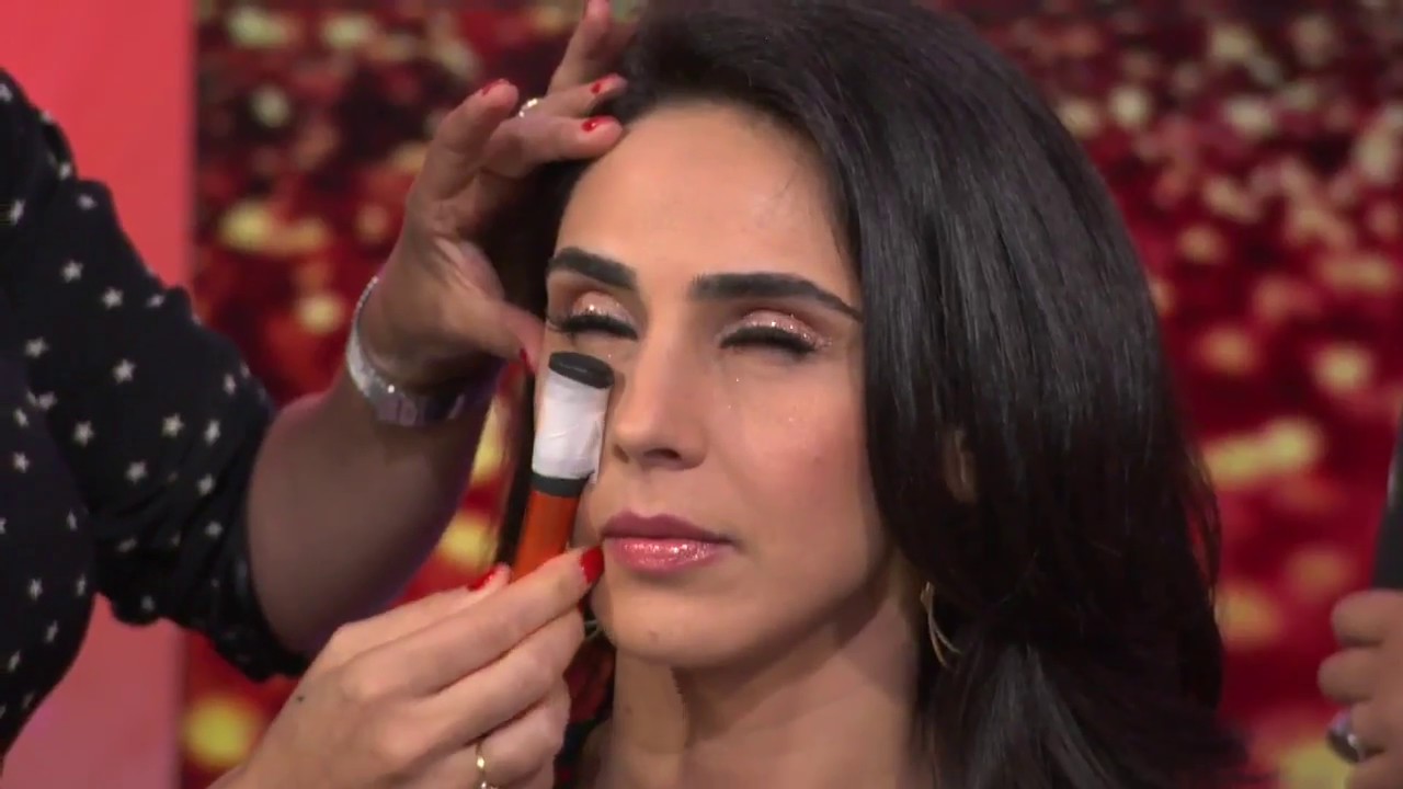2019 year - The Beauty Gurus of Pixiwoo Share Their MakeupMust-Haves 2019 year