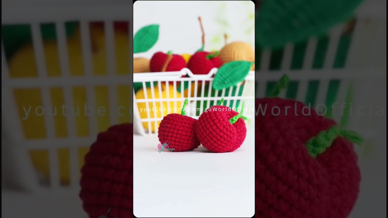 red plums | pattern by 